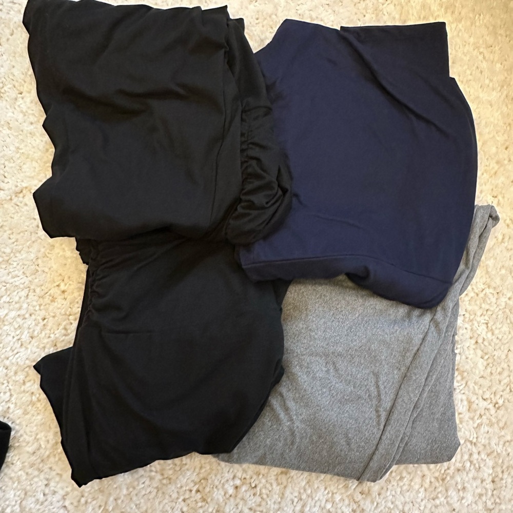 Bundle of 4 maternity leggings size XL